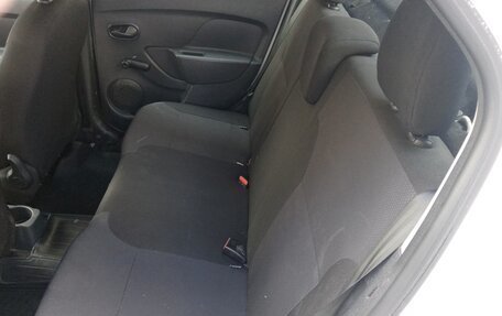 Renault Logan II, 2019 год, 779 000 рублей, 8 фотография