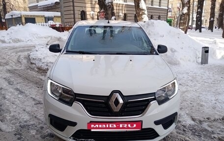 Renault Logan II, 2019 год, 779 000 рублей, 2 фотография