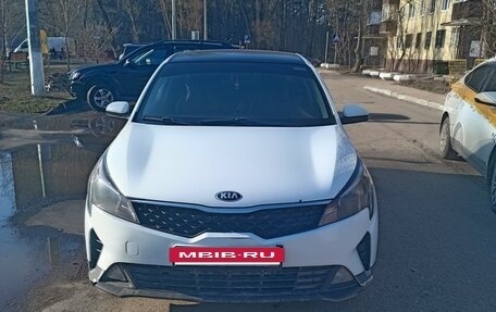KIA Rio IV, 2020 год, 1 000 000 рублей, 9 фотография