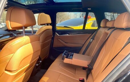 BMW 5 серия, 2019 год, 3 600 000 рублей, 14 фотография