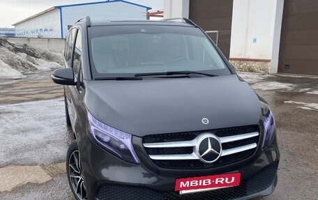 Mercedes-Benz V-Класс, 2021 год, 6 600 000 рублей, 3 фотография