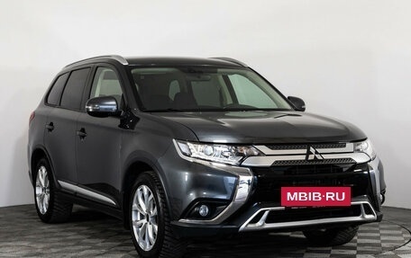 Mitsubishi Outlander III рестайлинг 3, 2019 год, 2 299 000 рублей, 3 фотография