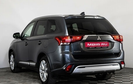 Mitsubishi Outlander III рестайлинг 3, 2019 год, 2 299 000 рублей, 7 фотография