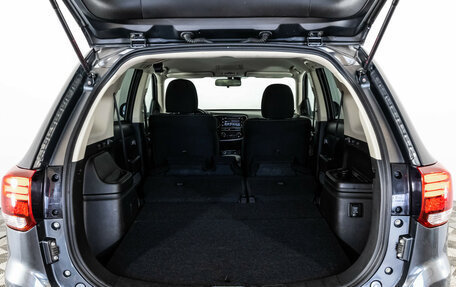 Mitsubishi Outlander III рестайлинг 3, 2019 год, 2 299 000 рублей, 25 фотография