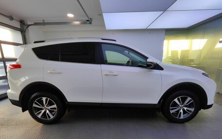 Toyota RAV4, 2015 год, 2 299 000 рублей, 5 фотография