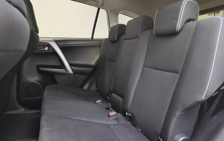 Toyota RAV4, 2015 год, 2 299 000 рублей, 15 фотография