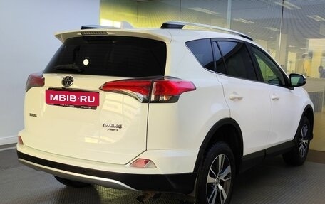 Toyota RAV4, 2015 год, 2 299 000 рублей, 6 фотография