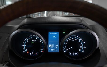 Toyota Land Cruiser Prado 150 рестайлинг 2, 2011 год, 3 080 000 рублей, 11 фотография