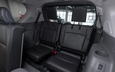 Toyota Land Cruiser Prado 150 рестайлинг 2, 2011 год, 3 080 000 рублей, 13 фотография