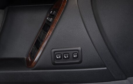 Toyota Land Cruiser Prado 150 рестайлинг 2, 2011 год, 3 080 000 рублей, 21 фотография