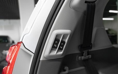 Toyota Land Cruiser Prado 150 рестайлинг 2, 2011 год, 3 080 000 рублей, 29 фотография