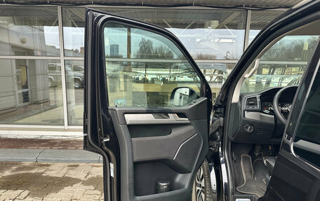 Volkswagen Multivan T6 рестайлинг, 2018 год, 4 600 000 рублей, 13 фотография