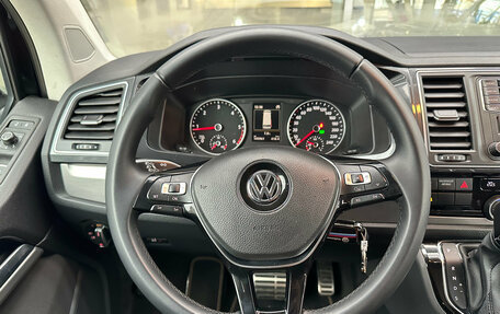 Volkswagen Multivan T6 рестайлинг, 2018 год, 4 600 000 рублей, 11 фотография