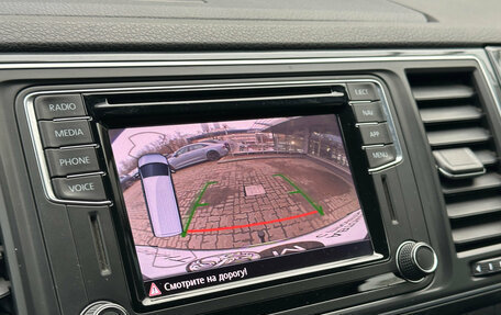 Volkswagen Multivan T6 рестайлинг, 2018 год, 4 600 000 рублей, 15 фотография