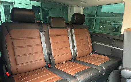 Volkswagen Multivan T6 рестайлинг, 2018 год, 4 600 000 рублей, 17 фотография