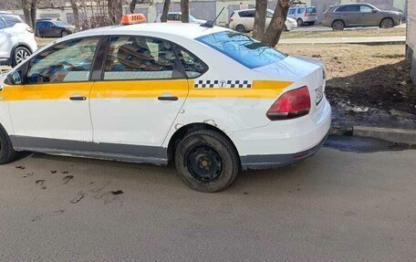 Volkswagen Polo VI (EU Market), 2018 год, 460 000 рублей, 2 фотография