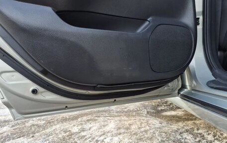 Toyota Avensis III рестайлинг, 2006 год, 999 000 рублей, 18 фотография