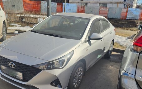 Hyundai Solaris II рестайлинг, 2021 год, 1 700 000 рублей, 9 фотография