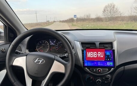 Hyundai Solaris II рестайлинг, 2012 год, 820 000 рублей, 7 фотография