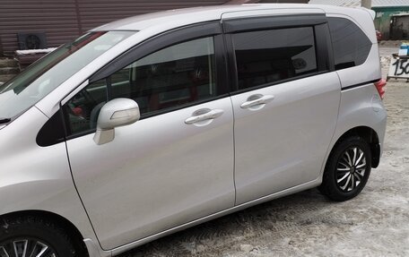 Honda Freed I, 2009 год, 900 000 рублей, 5 фотография