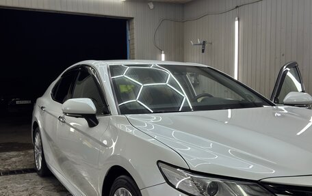 Toyota Camry, 2019 год, 3 250 000 рублей, 4 фотография