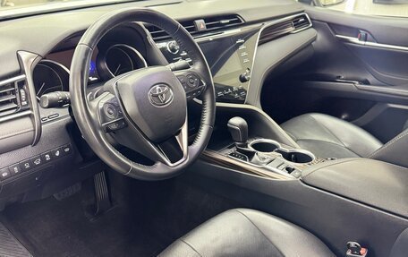 Toyota Camry, 2019 год, 3 250 000 рублей, 8 фотография