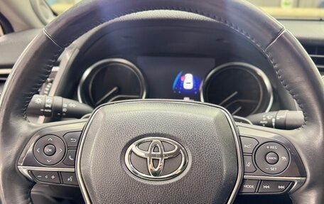 Toyota Camry, 2019 год, 3 250 000 рублей, 10 фотография