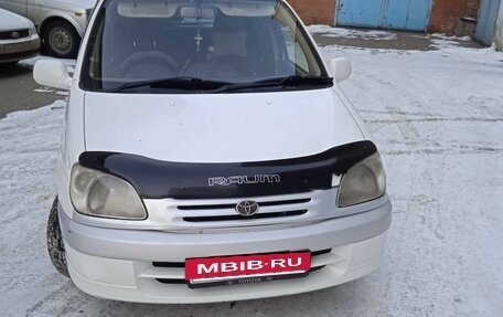 Toyota Raum I, 2001 год, 355 000 рублей, 4 фотография