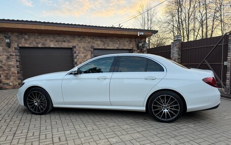 Mercedes-Benz E-Класс, 2018 год, 4 400 000 рублей, 7 фотография