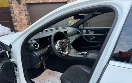 Mercedes-Benz E-Класс, 2018 год, 4 400 000 рублей, 9 фотография