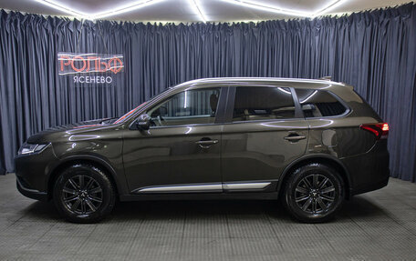 Mitsubishi Outlander III рестайлинг 3, 2020 год, 2 298 000 рублей, 8 фотография