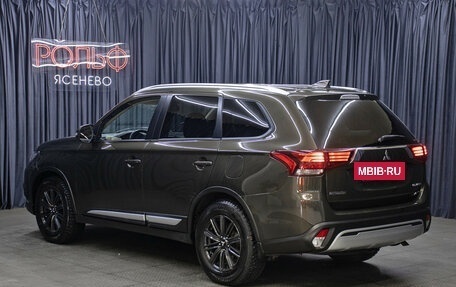 Mitsubishi Outlander III рестайлинг 3, 2020 год, 2 298 000 рублей, 7 фотография
