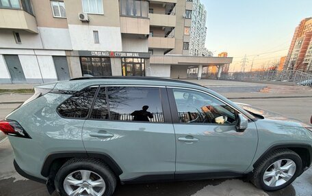 Toyota RAV4, 2019 год, 4 000 000 рублей, 4 фотография