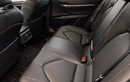 Toyota Camry, 2019 год, 2 700 000 рублей, 7 фотография