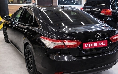 Toyota Camry, 2019 год, 2 700 000 рублей, 4 фотография