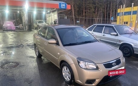 KIA Rio II, 2010 год, 650 000 рублей, 6 фотография