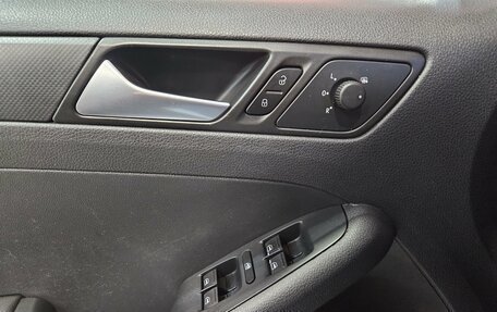 Volkswagen Jetta VI, 2014 год, 1 199 000 рублей, 16 фотография