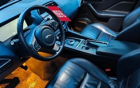 Jaguar F-Pace, 2016 год, 3 200 000 рублей, 31 фотография