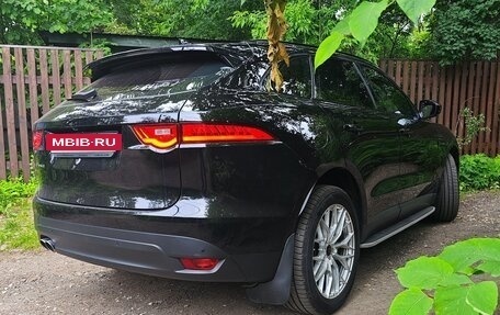 Jaguar F-Pace, 2016 год, 3 200 000 рублей, 26 фотография