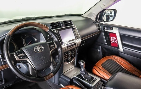 Toyota Land Cruiser Prado 150 рестайлинг 2, 2019 год, 7 149 000 рублей, 9 фотография