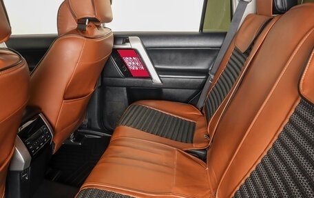 Toyota Land Cruiser Prado 150 рестайлинг 2, 2019 год, 7 149 000 рублей, 10 фотография