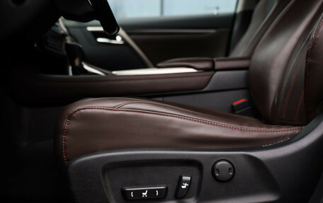 Lexus RX IV рестайлинг, 2021 год, 4 599 000 рублей, 28 фотография