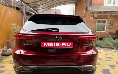 Toyota Venza, 2021 год, 4 300 000 рублей, 6 фотография