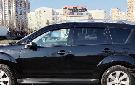 Mitsubishi Outlander III рестайлинг 3, 2010 год, 1 200 000 рублей, 2 фотография