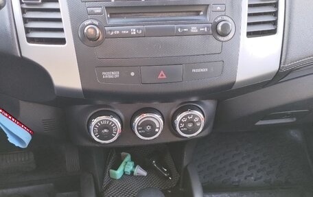 Mitsubishi Outlander III рестайлинг 3, 2010 год, 1 200 000 рублей, 7 фотография