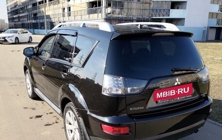 Mitsubishi Outlander III рестайлинг 3, 2010 год, 1 200 000 рублей, 3 фотография