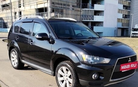 Mitsubishi Outlander III рестайлинг 3, 2010 год, 1 200 000 рублей, 6 фотография