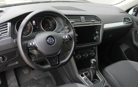 Volkswagen Tiguan II, 2020 год, 2 289 000 рублей, 10 фотография