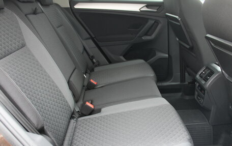 Volkswagen Tiguan II, 2020 год, 2 289 000 рублей, 12 фотография