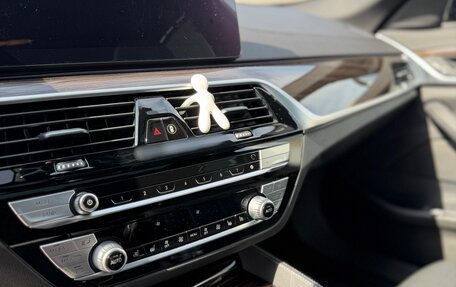 BMW 5 серия, 2020 год, 5 300 000 рублей, 22 фотография